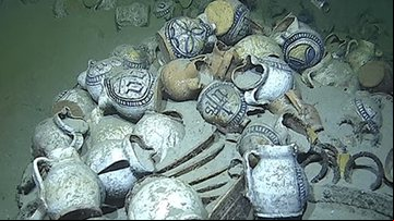 Jarros encontrados em descoberta na costa sul da França - Divulgação/Préfecture Maritime de la Méditerranée