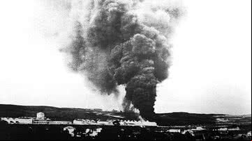 Imagem ilustrando bombardeio no bairro da Mooca, nos Armazéns Nazareth Teixeira & Cia - Domínio Público